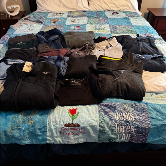 Assorted Clothing Bundle - Picture 1 of 1